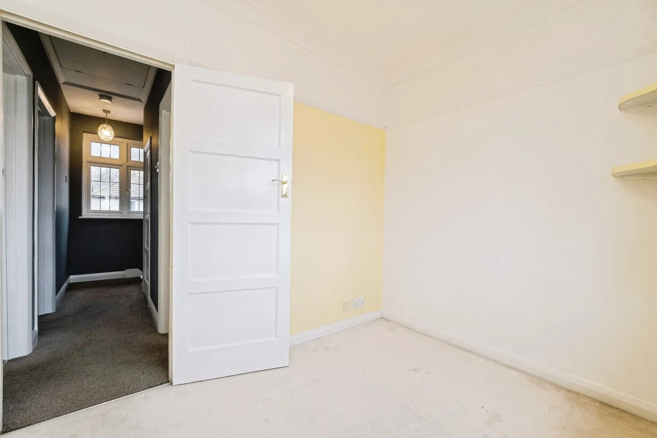 Warren Drive, Hornchurch, RM12, photo 16