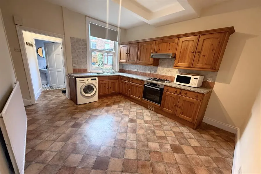 Chapel Road, Sale, photo 5