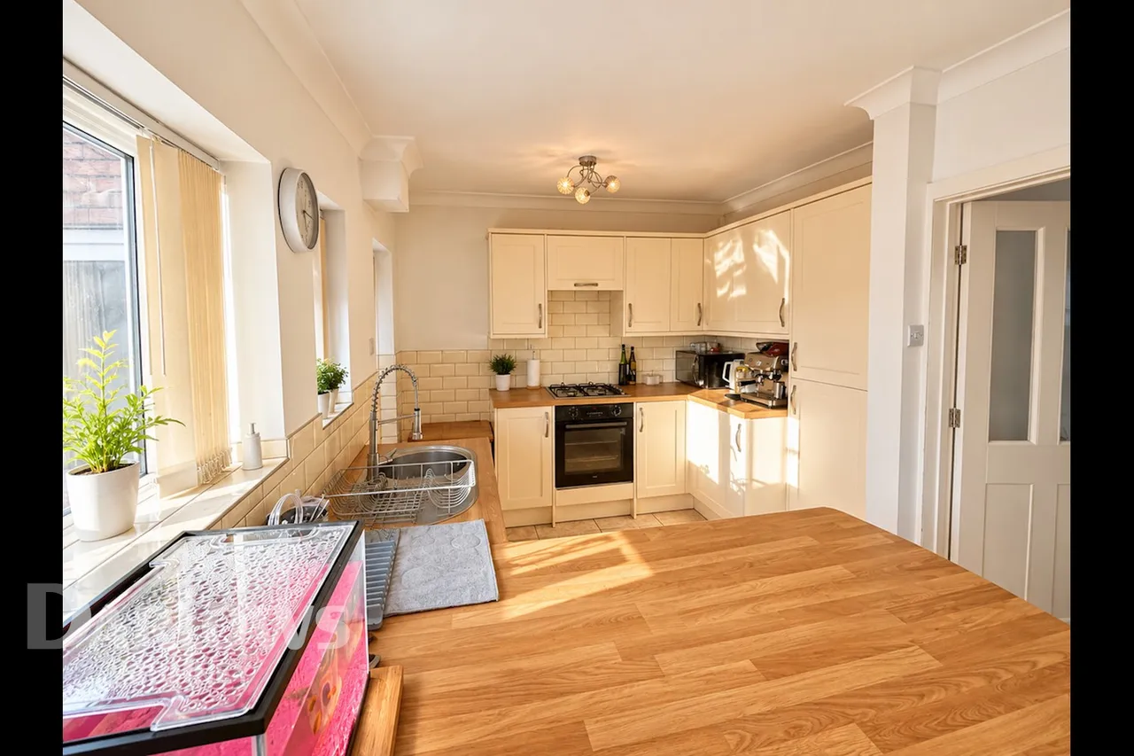 Bridgwater Road, Cardiff, photo 6