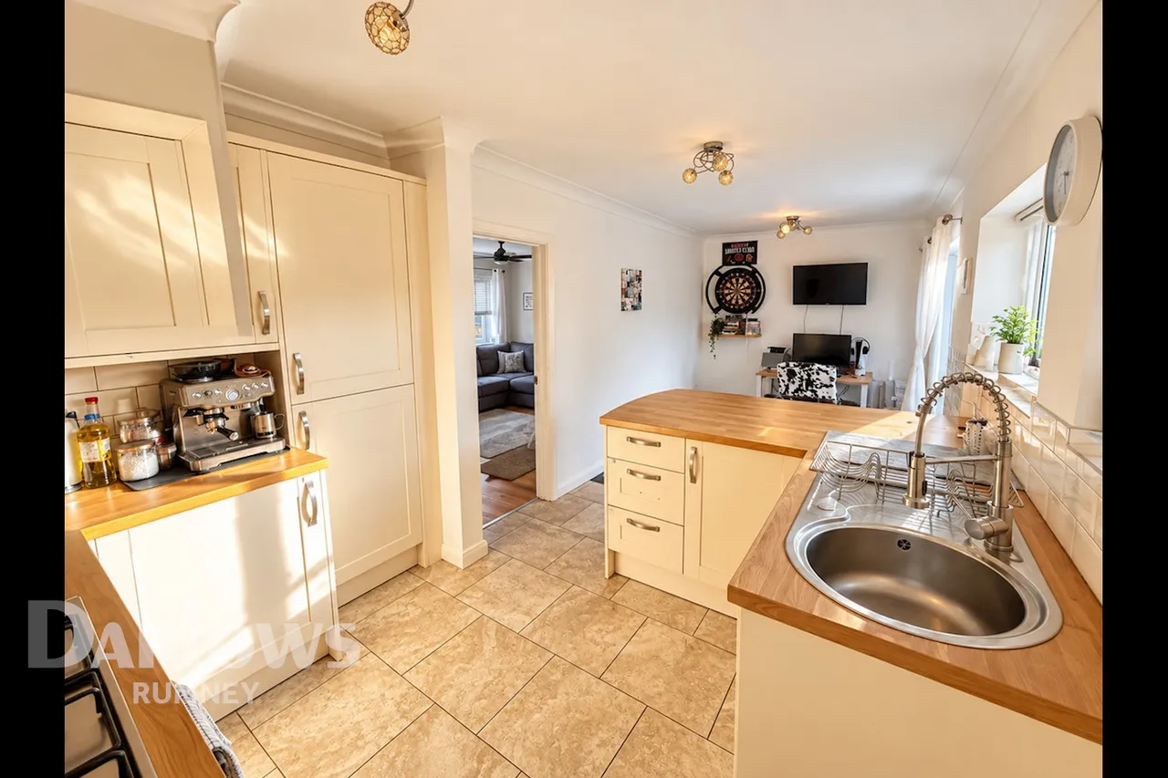 Bridgwater Road, Cardiff, photo 5