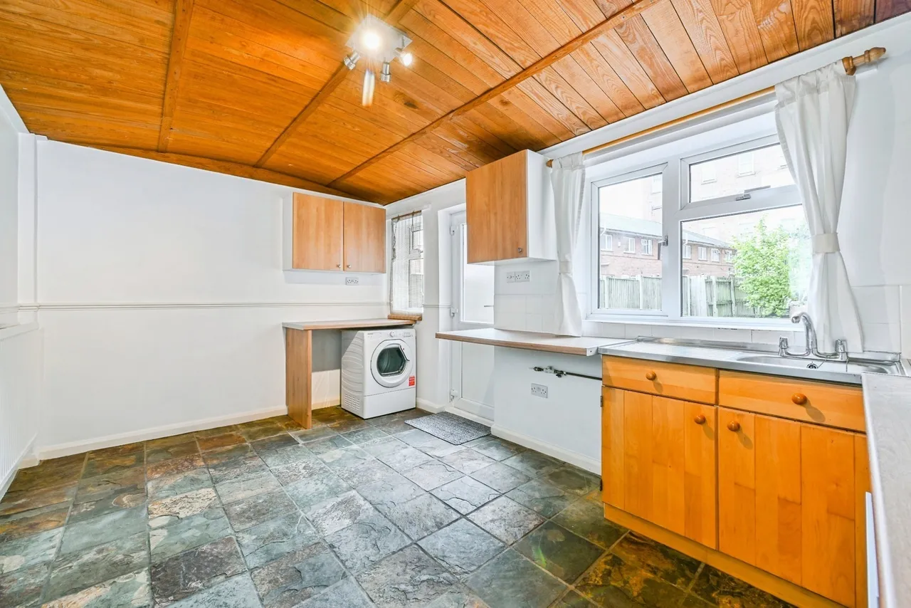 Pemberton Street, Nottingham, Nottinghamshire, NG1, photo 5