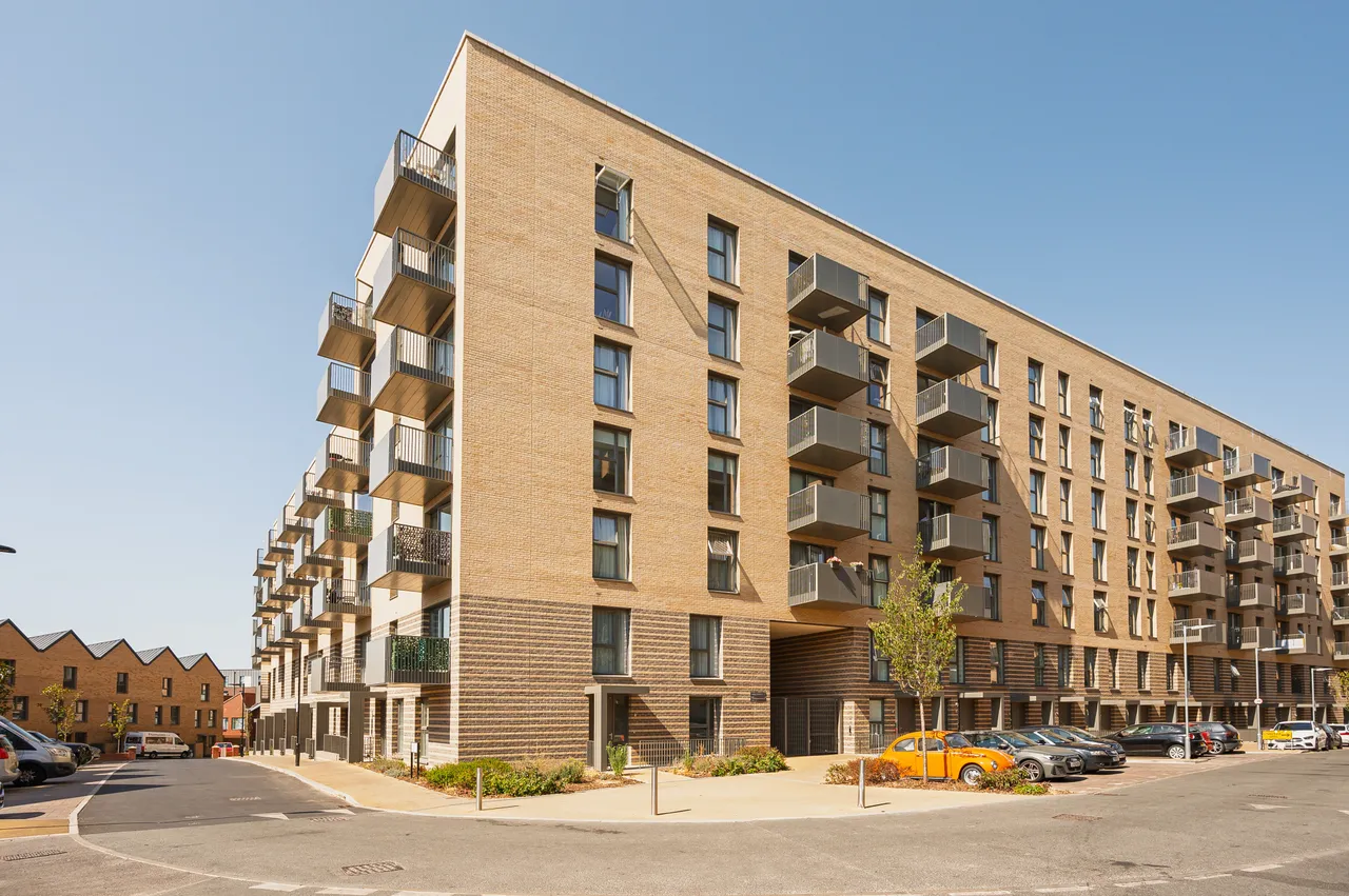 1 bed flat to rent, London, NW9