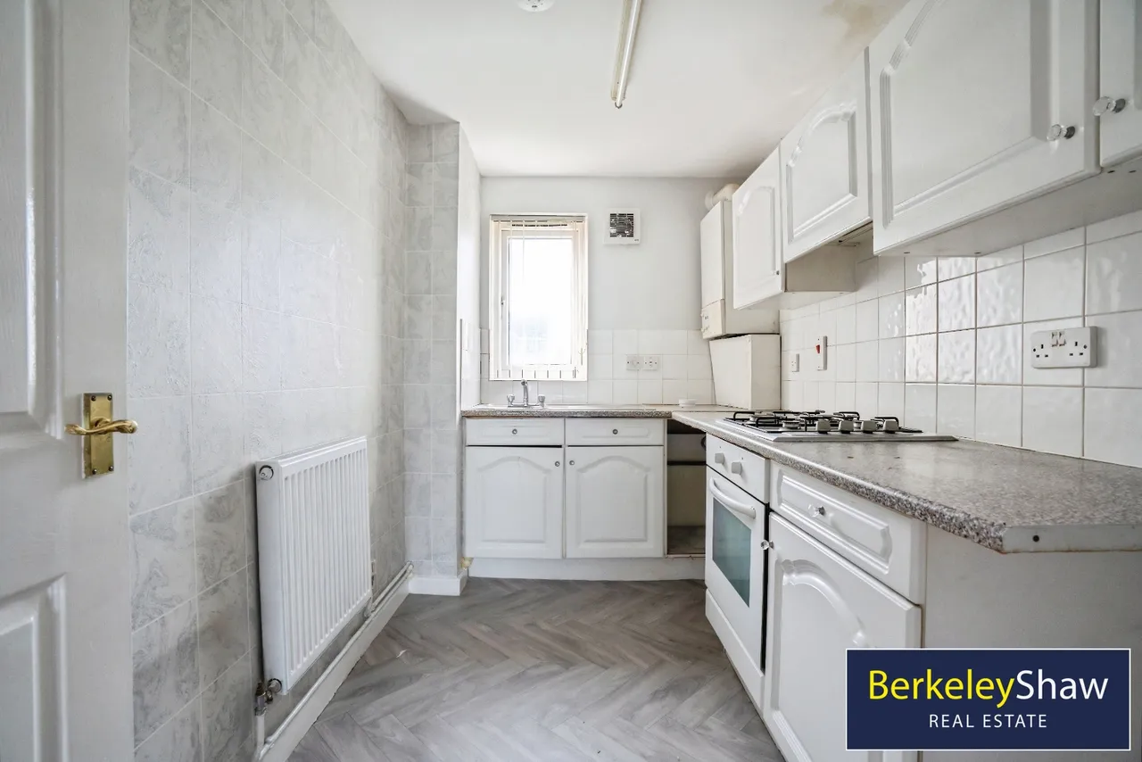 Francine Close, Liverpool, L3, photo 10
