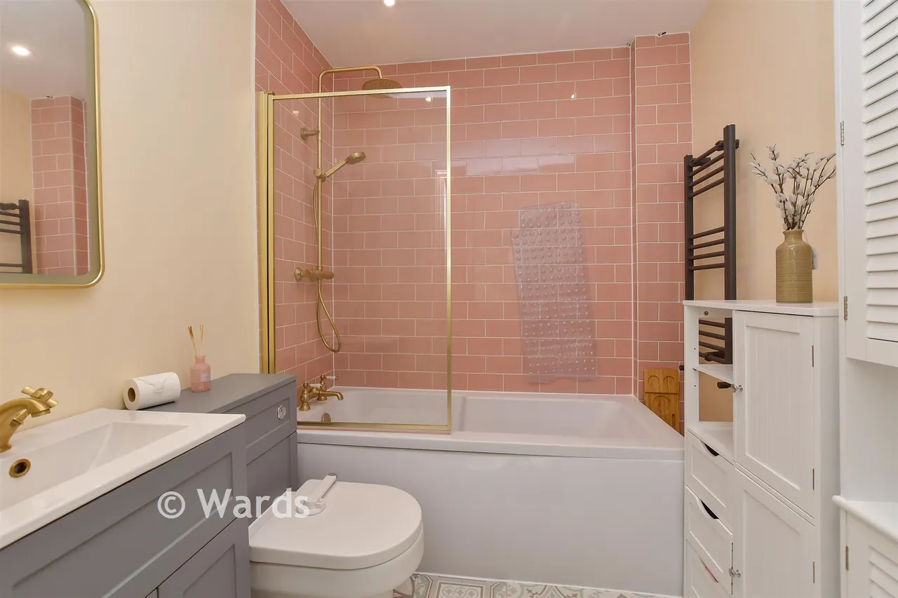 Woodstock Road, Strood, ME2, photo 6
