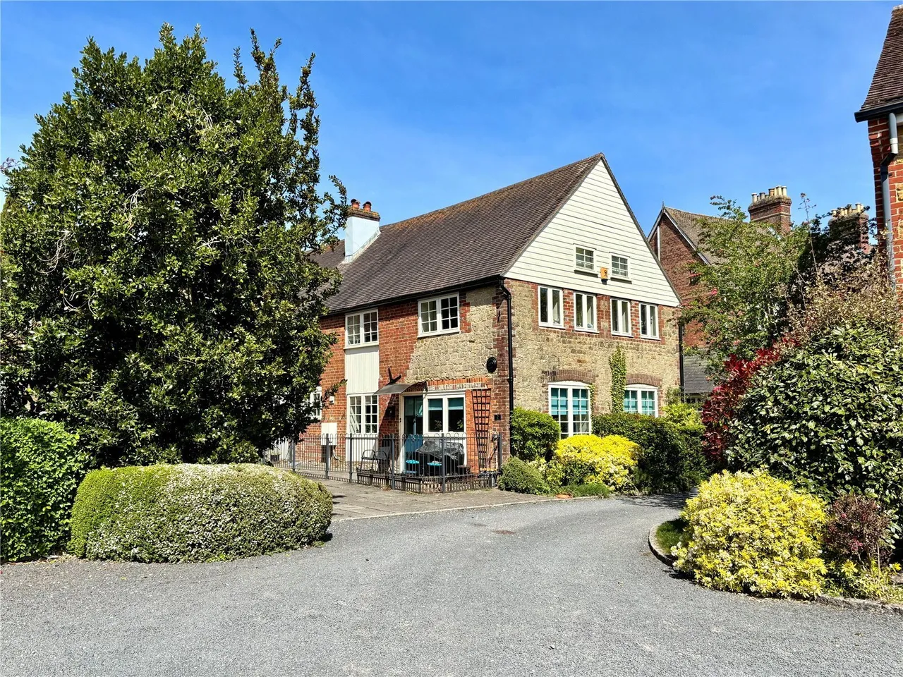 The Rockeries, Midhurst, GU29, photo 2