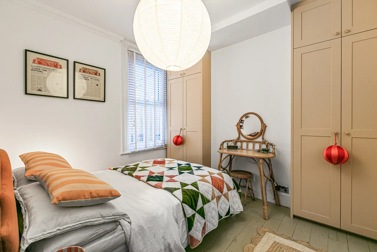 Staines Road, Twickenham, TW2, photo 4