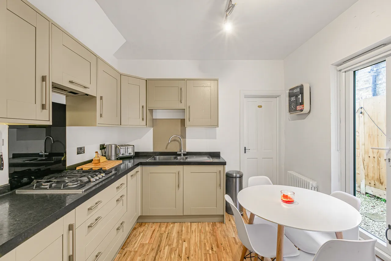 Staines Road, Twickenham, TW2, photo 3