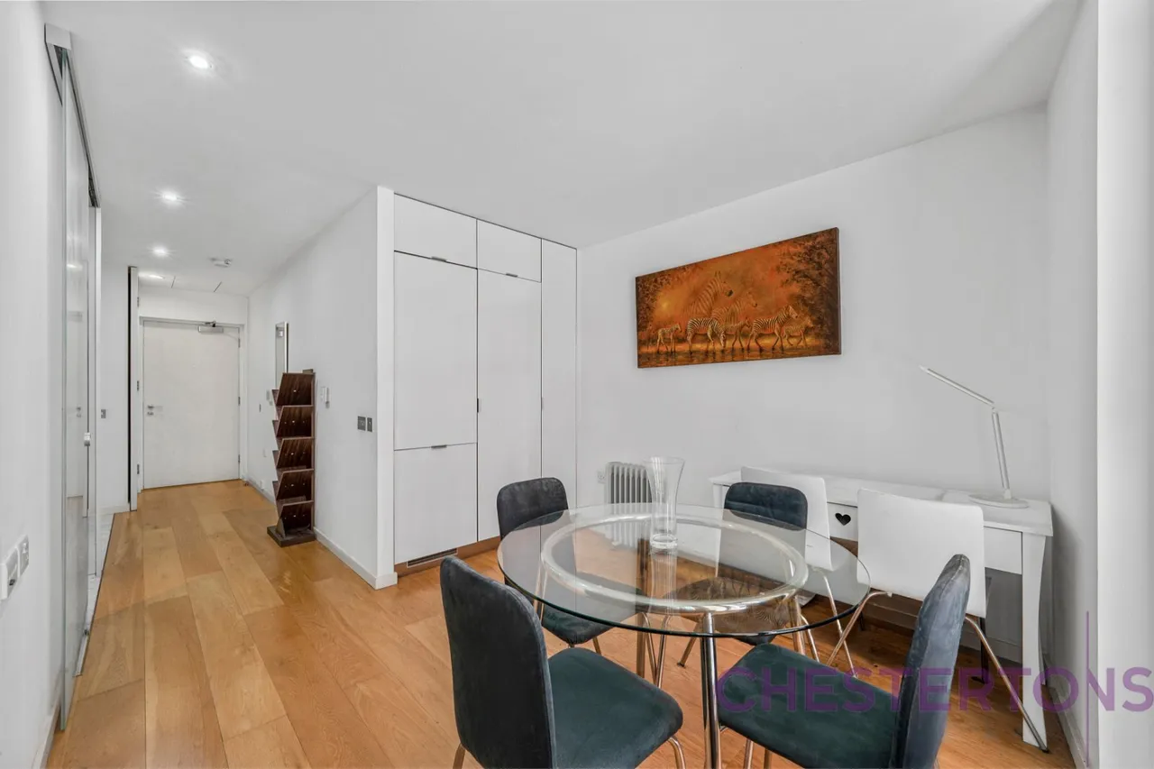 Fairmont Avenue, E14, photo 8
