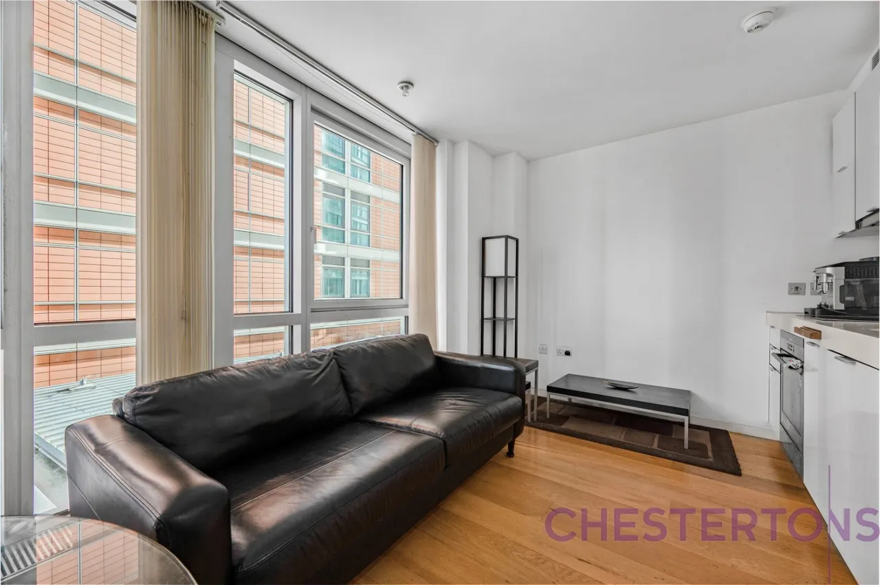 Fairmont Avenue, E14, photo 3