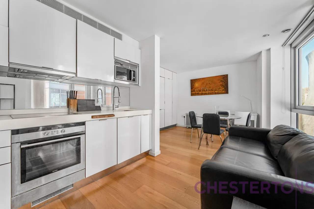 Fairmont Avenue, E14, photo 11