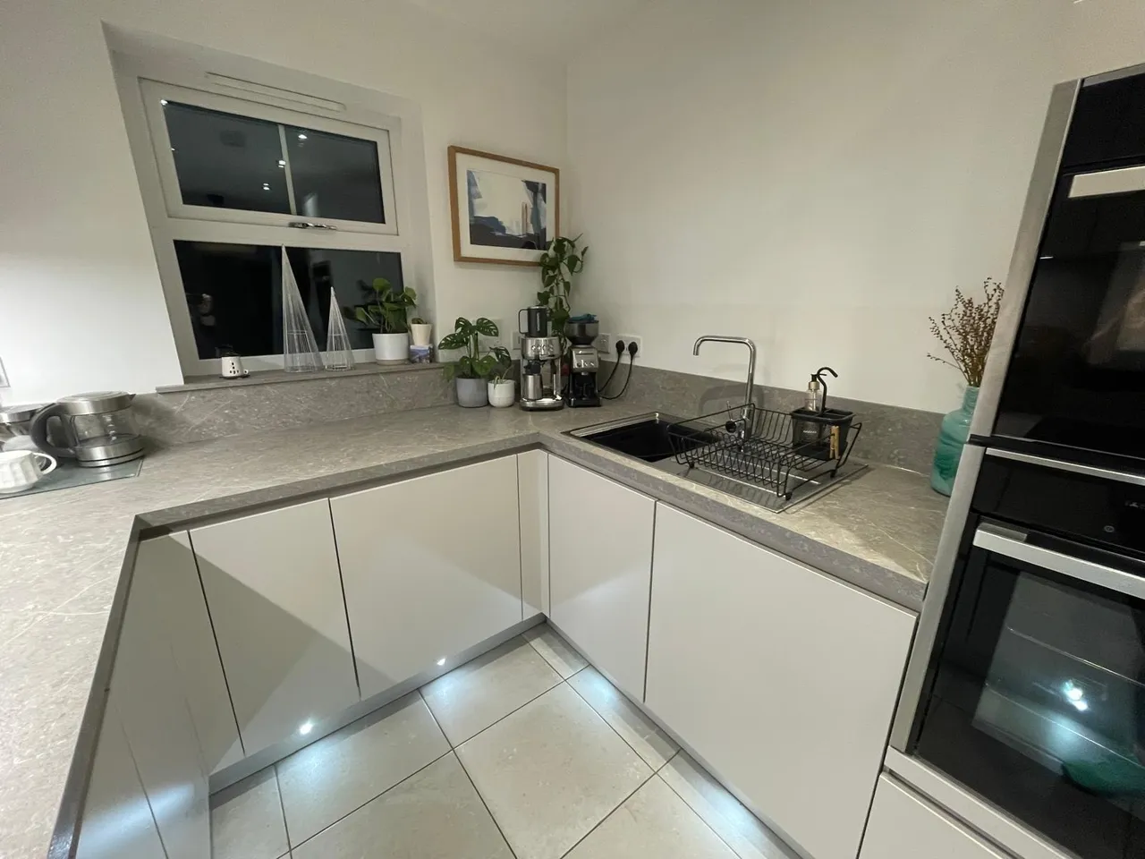 2 bed house for sale — Sark Court, Leeds