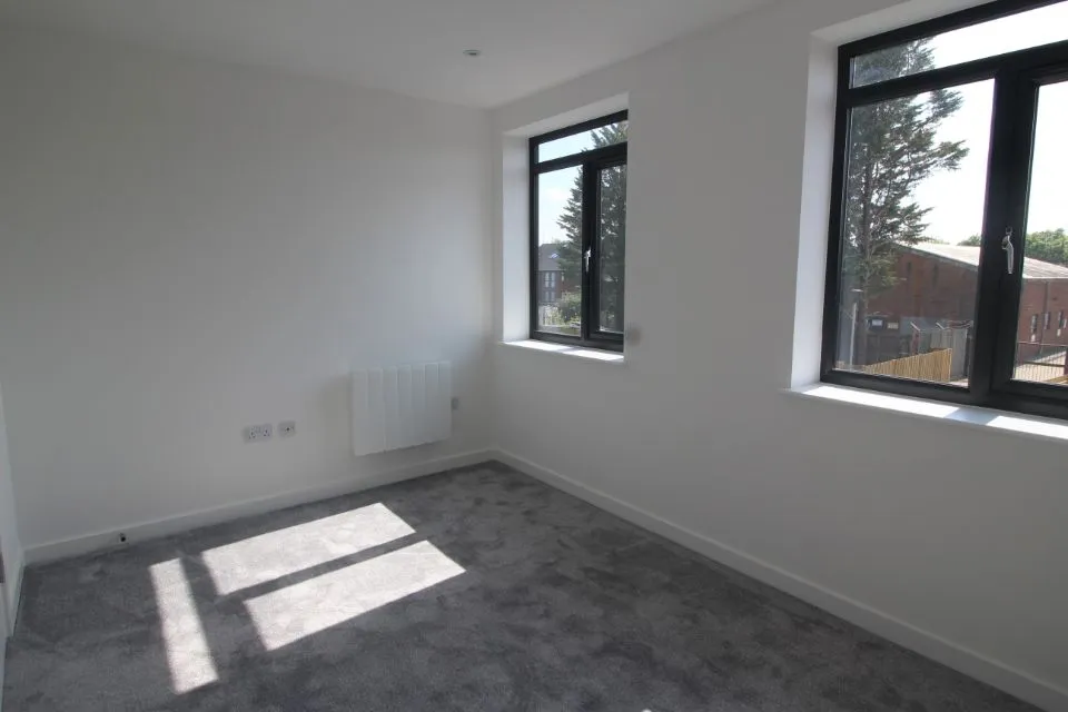 Fleet Road, Fleet, Hampshire, GU51 3QZ, photo 4