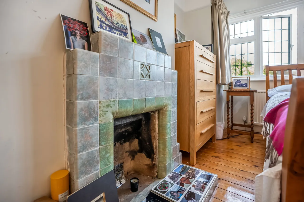 Brackley Square, Woodford Green, IG8, photo 28