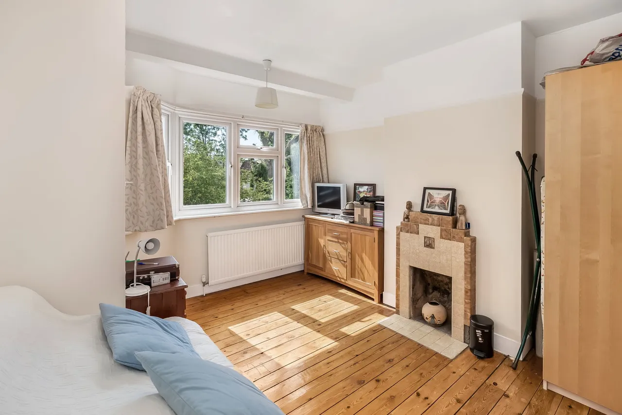 Brackley Square, Woodford Green, IG8, photo 24