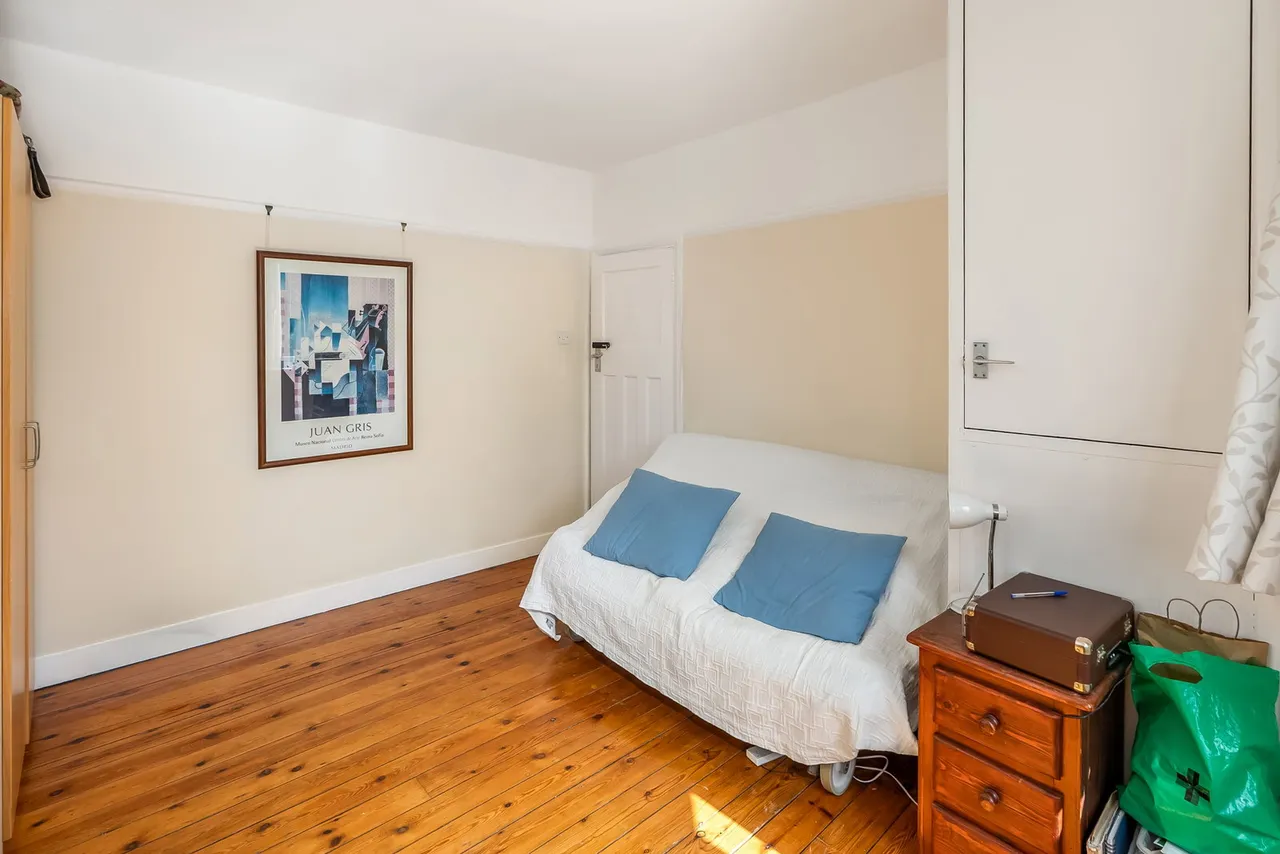 Brackley Square, Woodford Green, IG8, photo 29