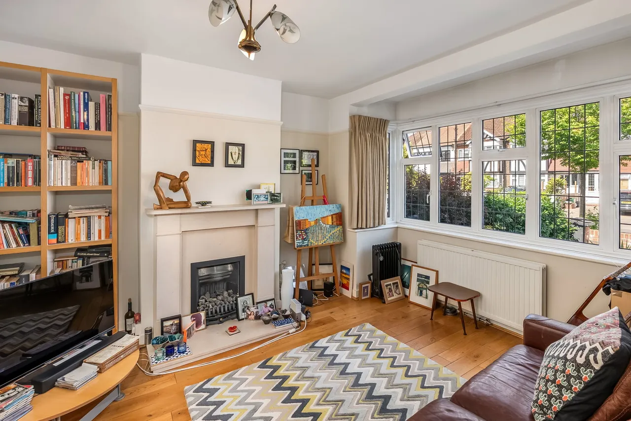 3 bed house for sale, Brackley Square, Woodford Green, IG8