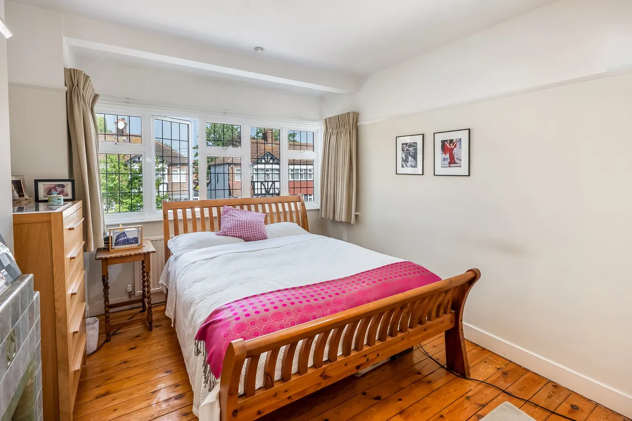Brackley Square, Woodford Green, IG8, photo 23