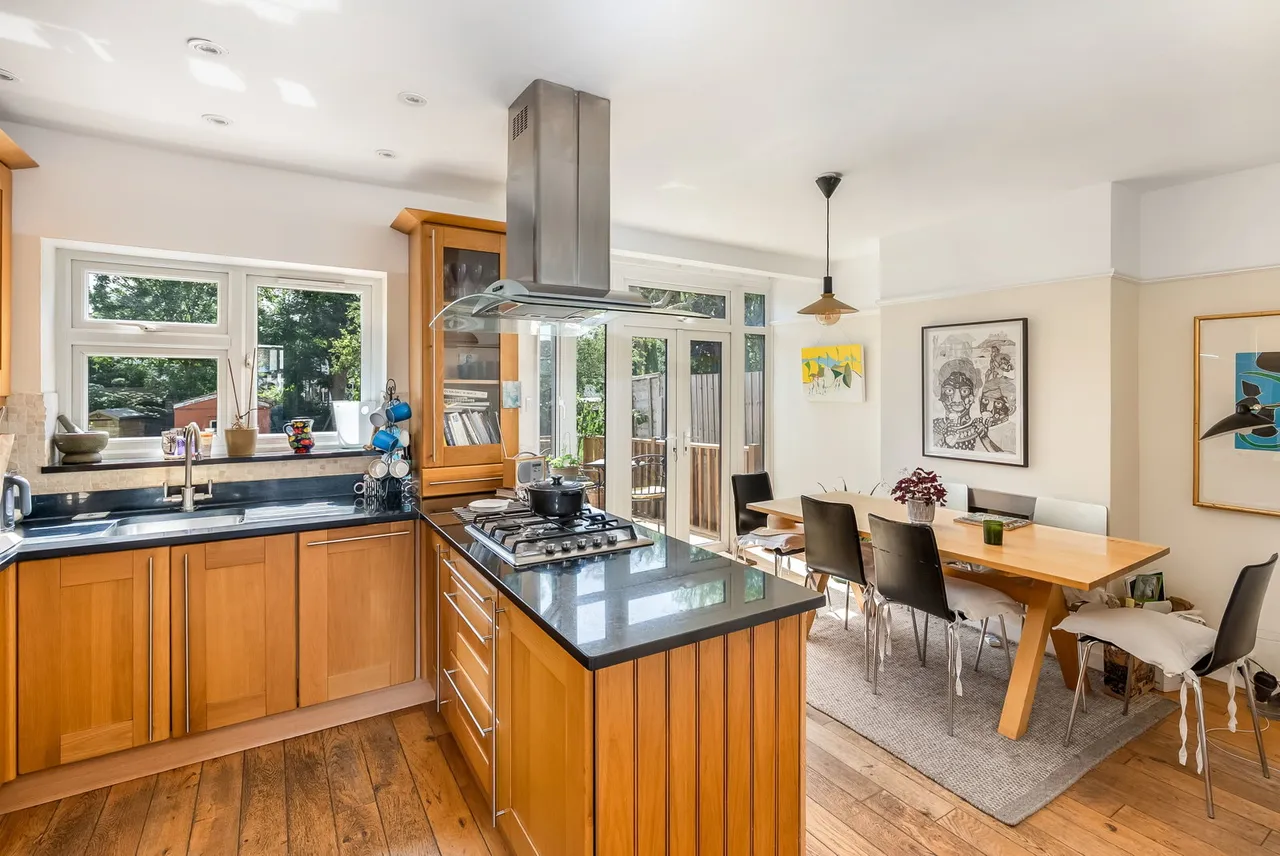 Brackley Square, Woodford Green, IG8, photo 40