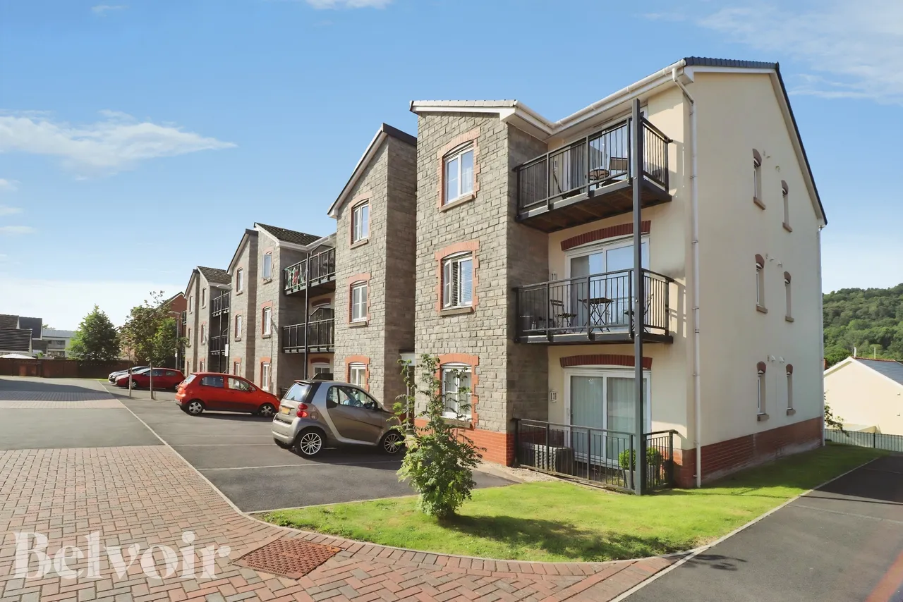1 bed flat for sale — Heol Gruffydd, Rhydyfelin, Pontypridd, CF37