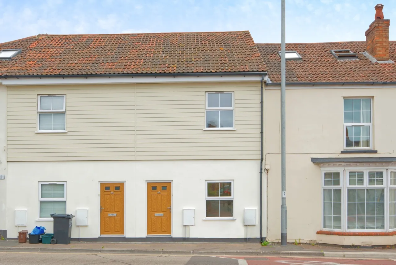 2 bed house to rent, Kingston Road, Taunton, TA2