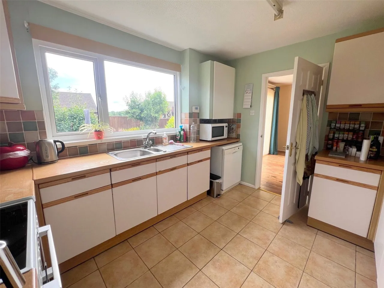 Longfellow Close, Priory Park, SA61, photo 8