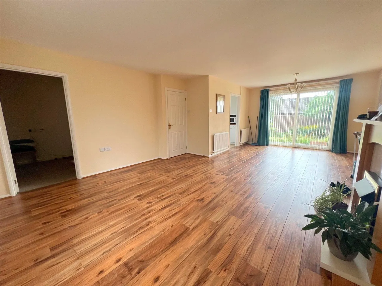 Longfellow Close, Priory Park, SA61, photo 4