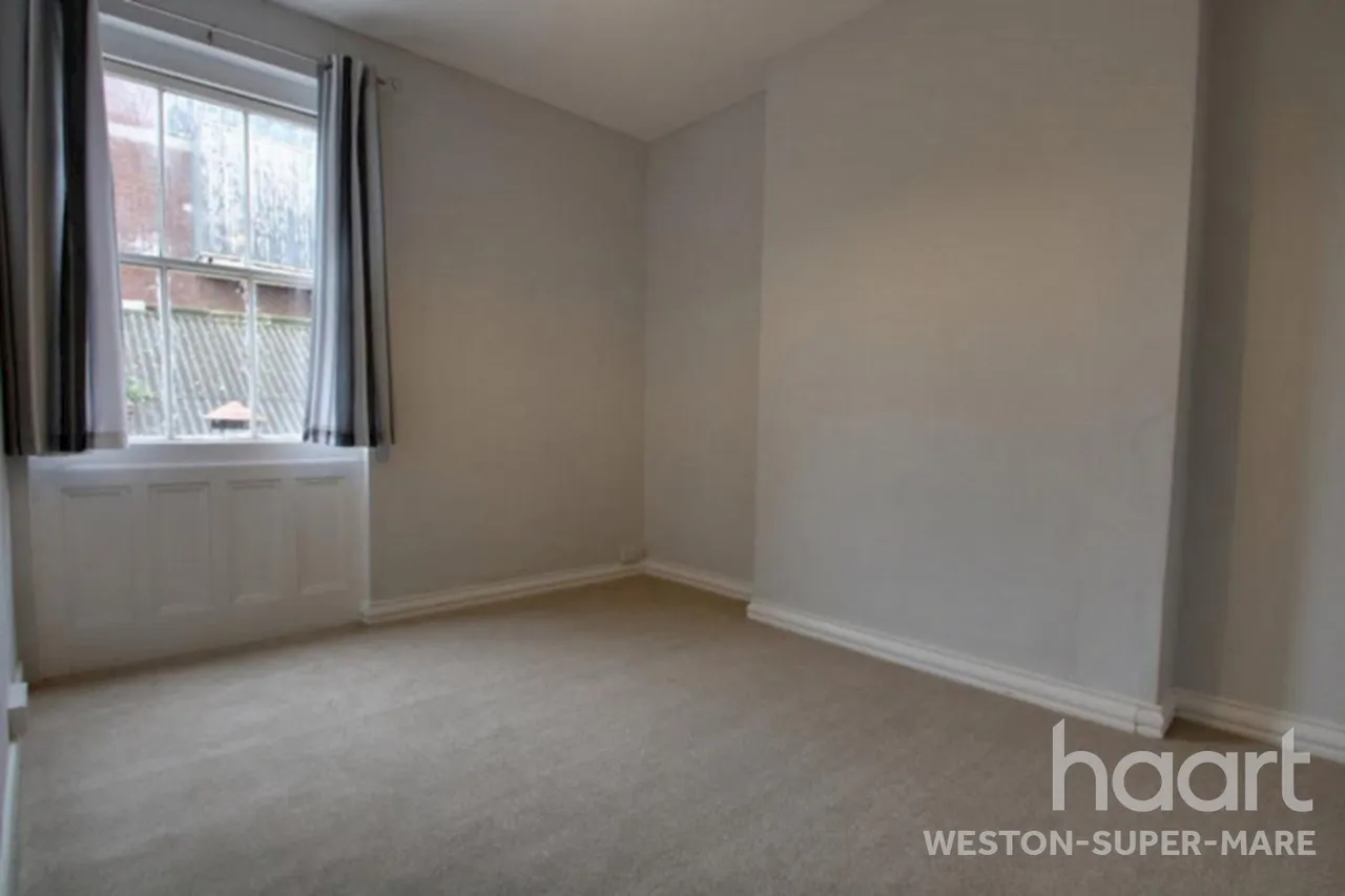 1 bed house to rent, High Street, BS23