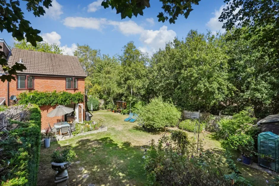 Wenlack Close, Denham, UB9, photo 2