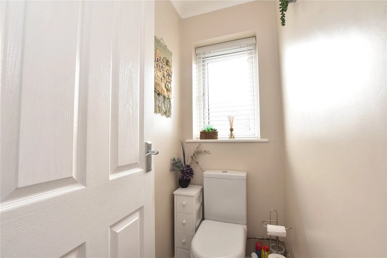 Ringwood Gardens, Leeds, LS14, photo 26
