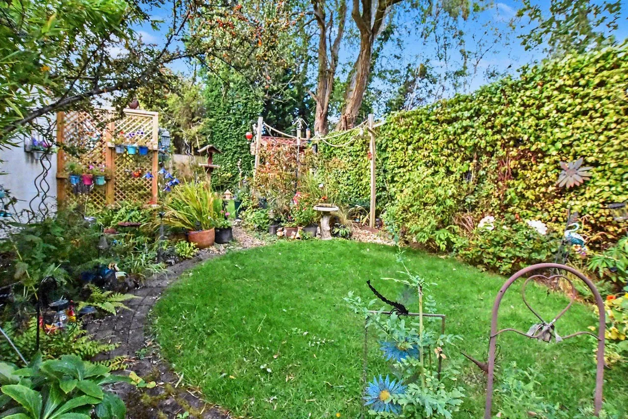 Ringwood Gardens, Leeds, LS14, photo 19