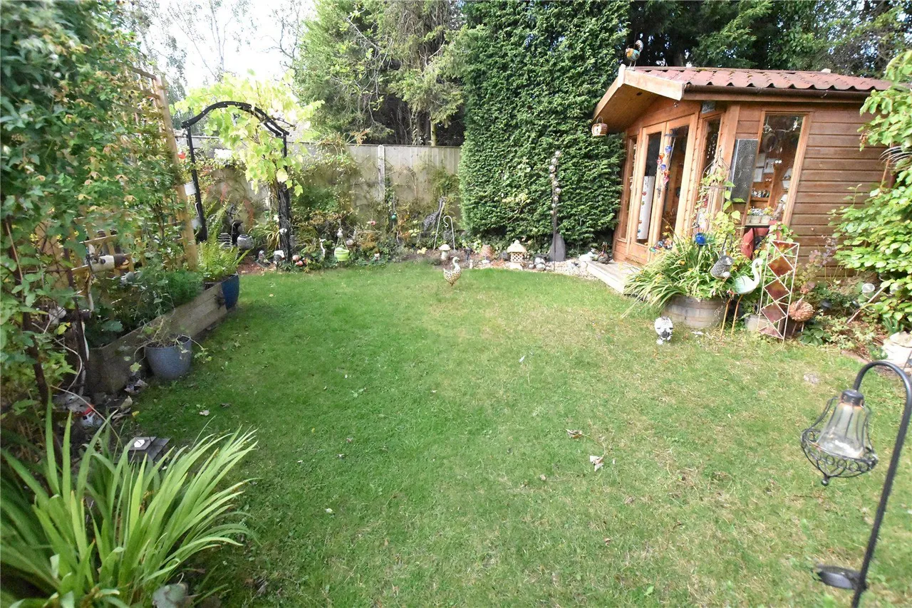Ringwood Gardens, Leeds, LS14, photo 17