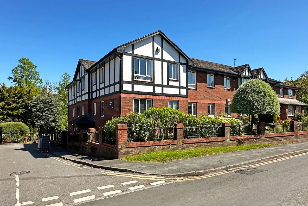 Brown Street, Hale, Cheshire WA14 2EU, photo 16