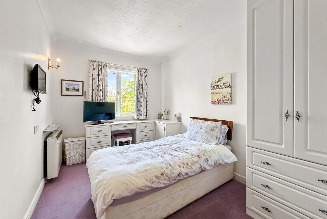Brown Street, Hale, Cheshire WA14 2EU, photo 4