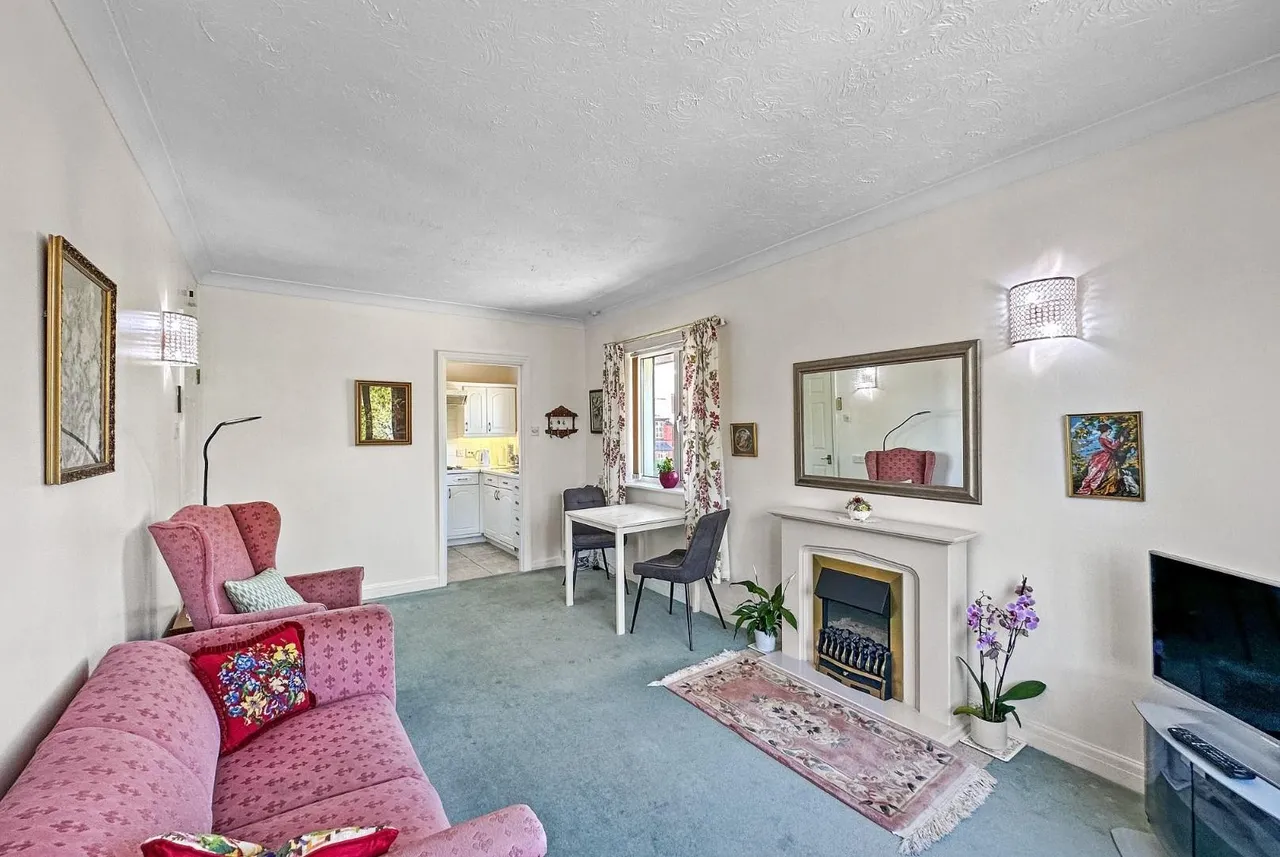 Brown Street, Hale, Cheshire WA14 2EU, photo 5