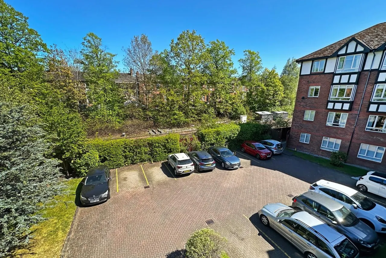 Brown Street, Hale, Cheshire WA14 2EU, photo 11
