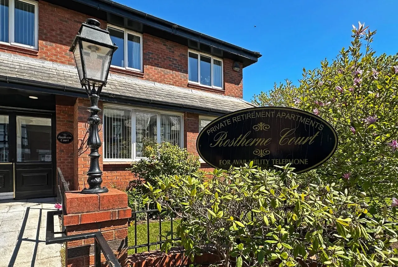 Brown Street, Hale, Cheshire WA14 2EU, photo 24