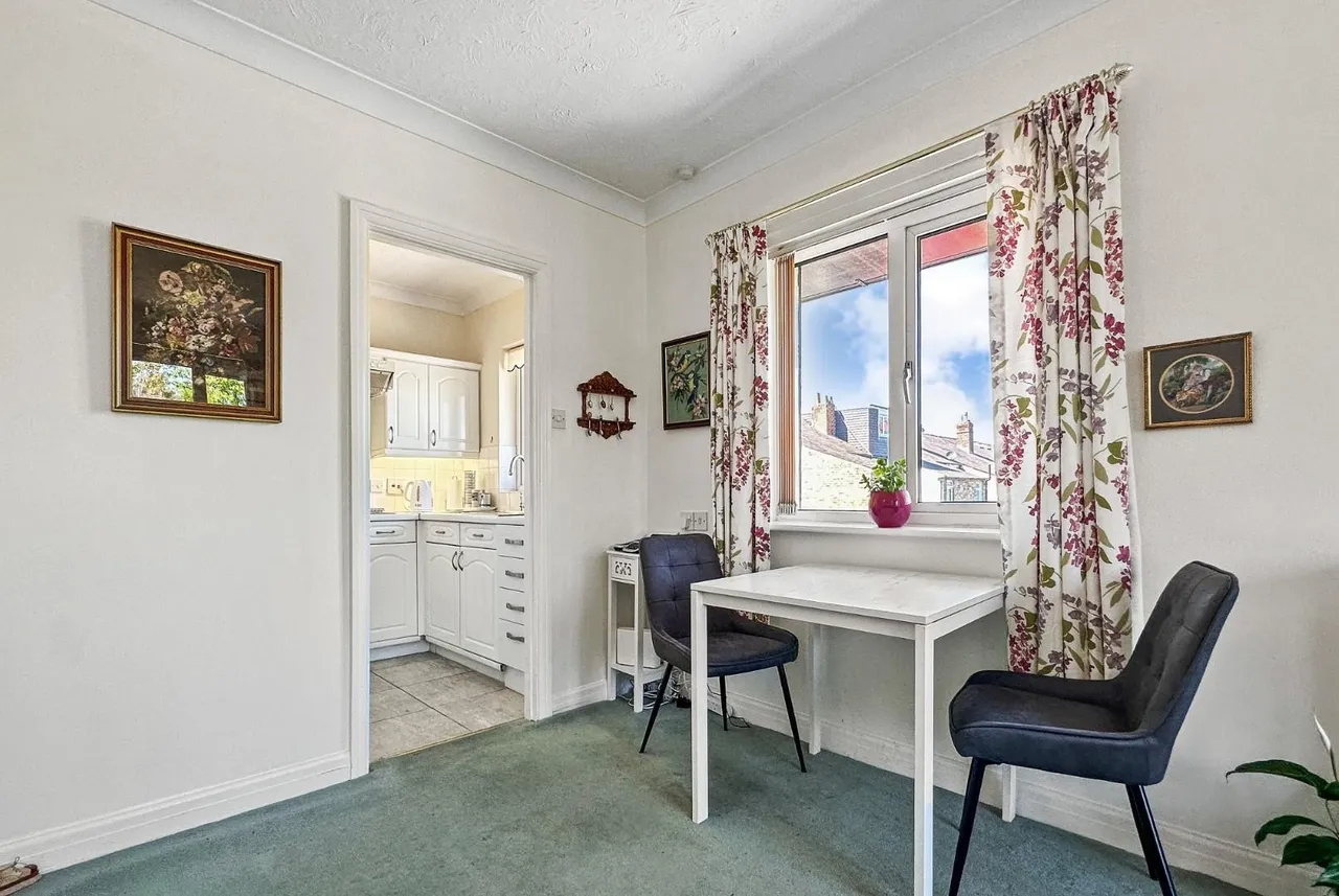 Brown Street, Hale, Cheshire WA14 2EU, photo 6