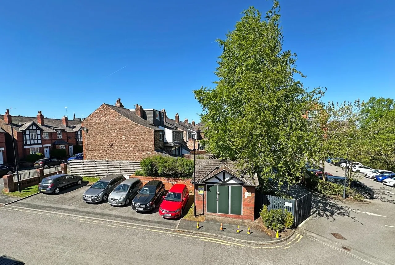 Brown Street, Hale, Cheshire WA14 2EU, photo 12