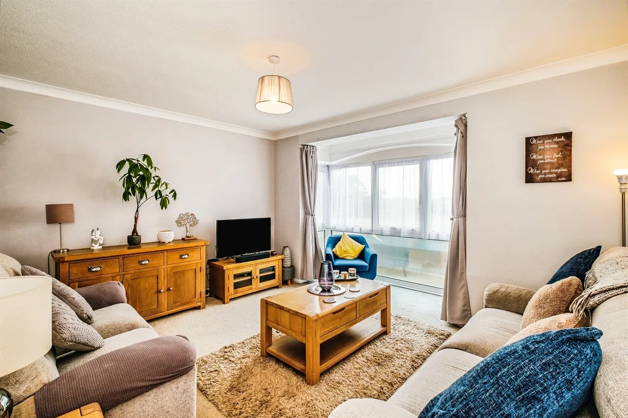 The Strand, Goring-By-Sea, BN12, photo 2