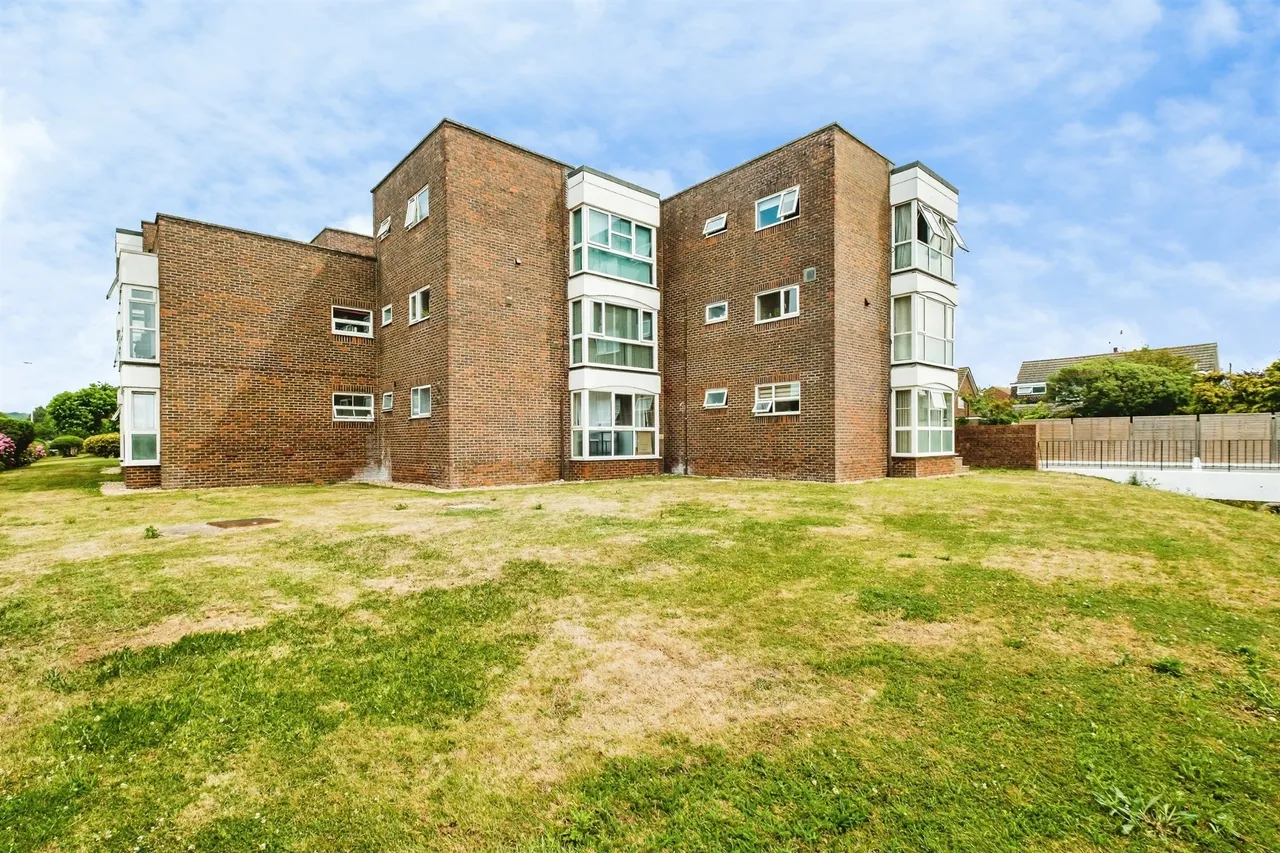 The Strand, Goring-By-Sea, BN12, photo 11