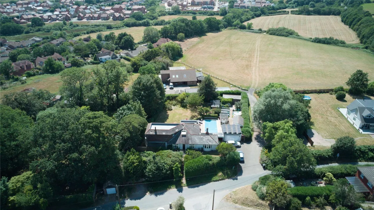 4 bed house for sale, Hankham Hall Road, Westham, BN24
