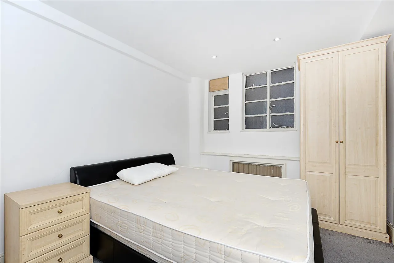 Portman Square, Marylebone, W1H, photo 9