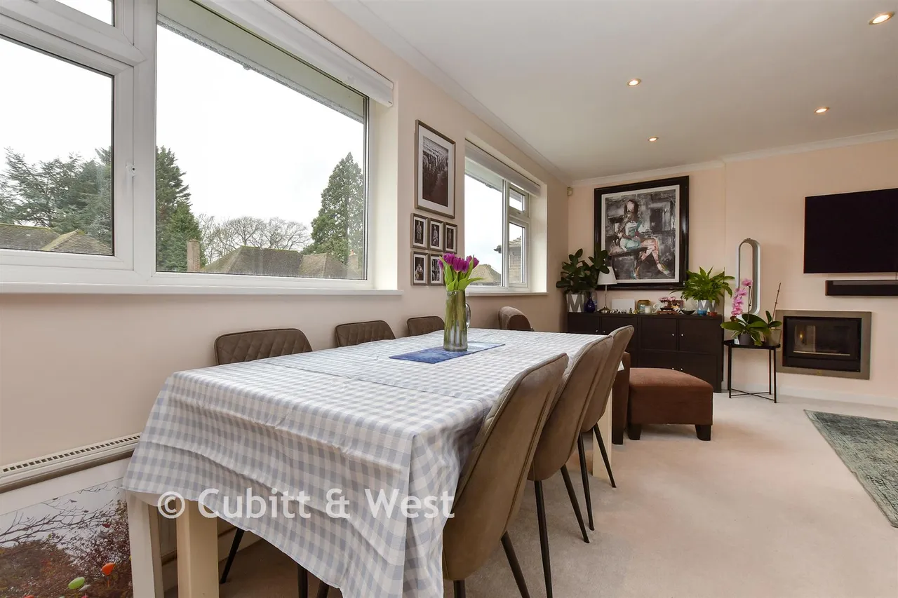 Courtlands Crescent, Banstead, SM7, photo 6