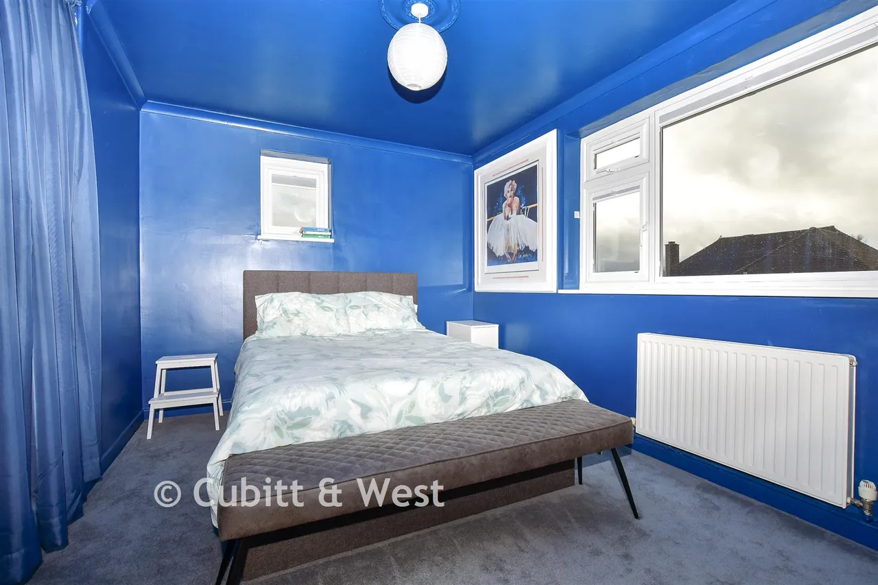 Courtlands Crescent, Banstead, SM7, photo 9