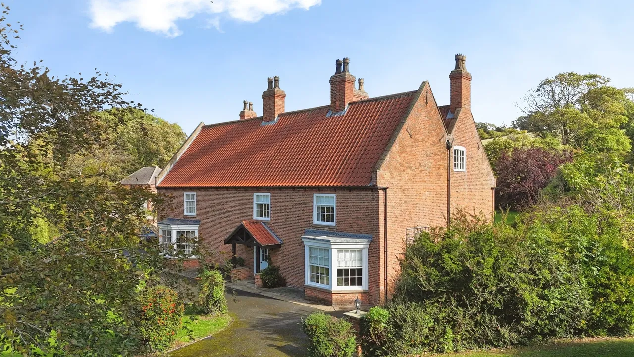 5 bed house for sale, Main Street, Horkstow, DN18
