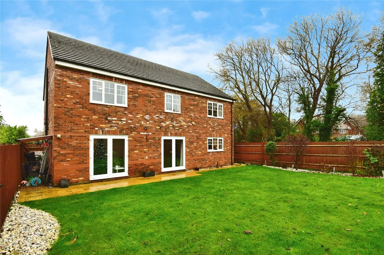 Long Croft Close, Holmes Chapel, Crewe, Cheshire, CW4, photo 25