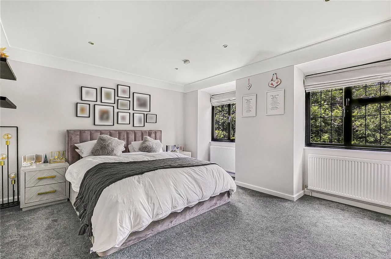 Kentish Lane, Brookmans Park, Hertfordshire, AL9 6NG, photo 11