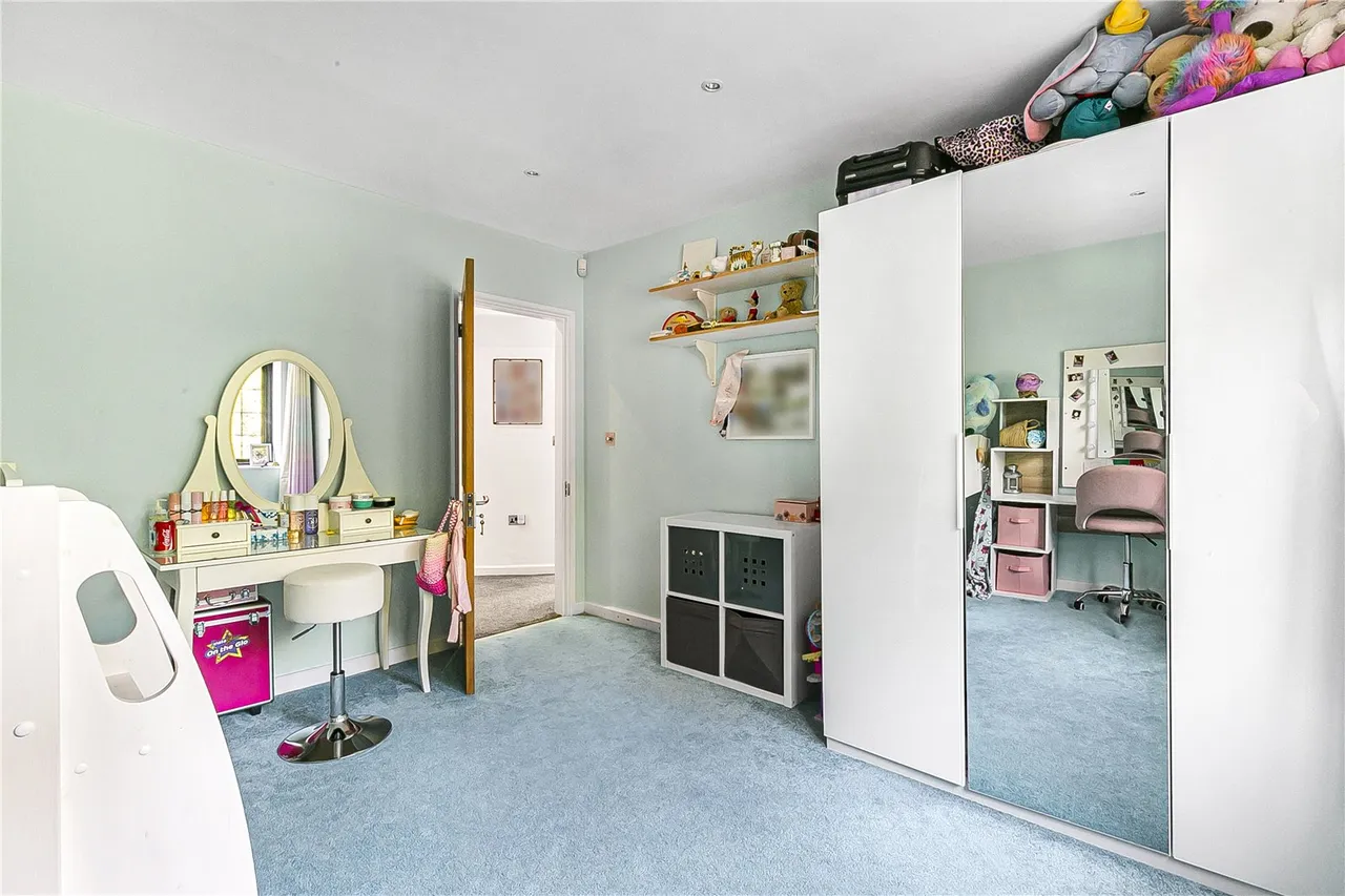 Kentish Lane, Brookmans Park, Hertfordshire, AL9 6NG, photo 15