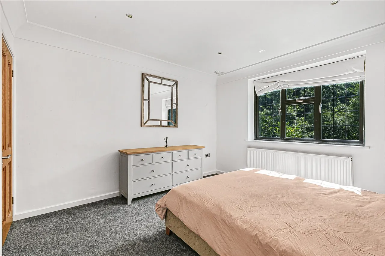 Kentish Lane, Brookmans Park, Hertfordshire, AL9 6NG, photo 12