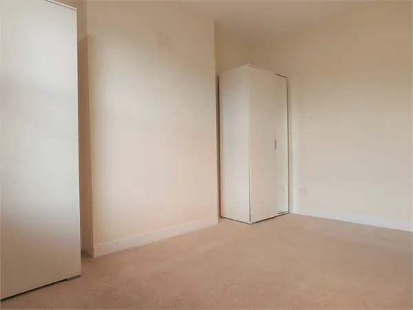 Pole Hill Road, Uxbridge, Greater London, UB10 0PZ, photo 3